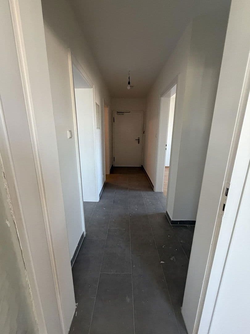 Pronájem bytu 2+1 52 m², Ettenhoferstr. 28, Fürstenfeldbruck, Bavorsko Pronájem bytu 2+1 52 m², Ettenhoferstr. 28, Fürstenfeldbruck, Bavorsko