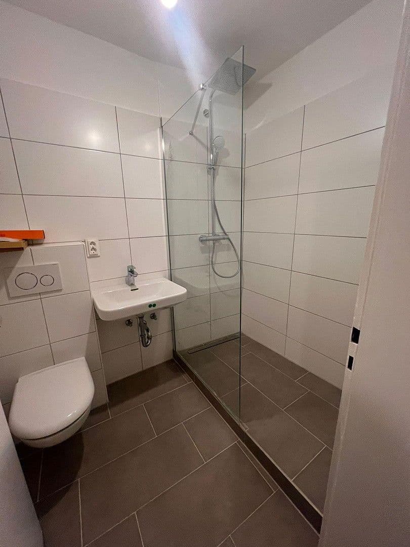 Pronájem bytu 2+1 52 m², Ettenhoferstr. 28, Fürstenfeldbruck, Bavorsko Pronájem bytu 2+1 52 m², Ettenhoferstr. 28, Fürstenfeldbruck, Bavorsko