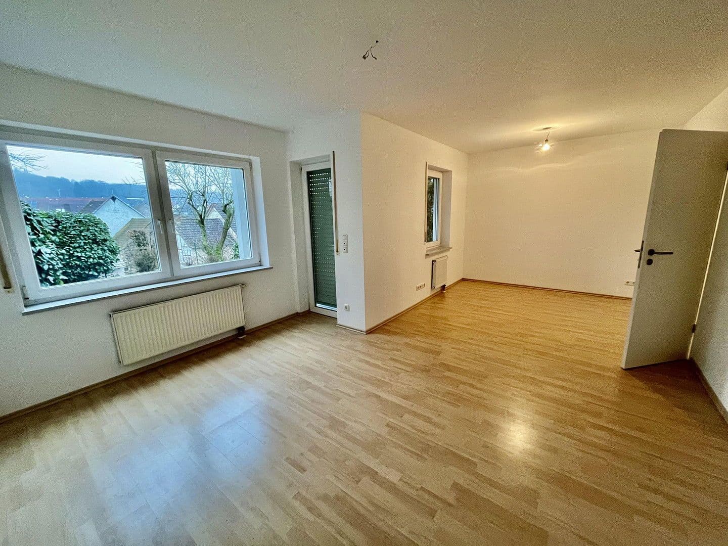 Pronájem domu 146 m², pozemek 209 m², Niedernhausen, Hessen Pronájem domu 146 m², pozemek 209 m², Niedernhausen, Hessen