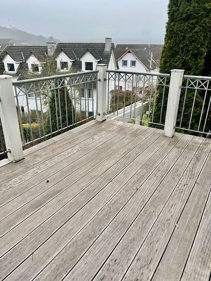 Pronájem domu 146 m², pozemek 209 m², Niedernhausen, Hessen Pronájem domu 146 m², pozemek 209 m², Niedernhausen, Hessen