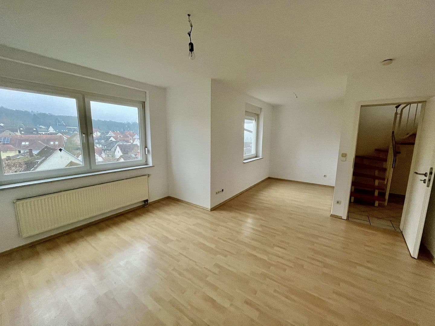 Pronájem domu 146 m², pozemek 209 m², Niedernhausen, Hessen Pronájem domu 146 m², pozemek 209 m², Niedernhausen, Hessen