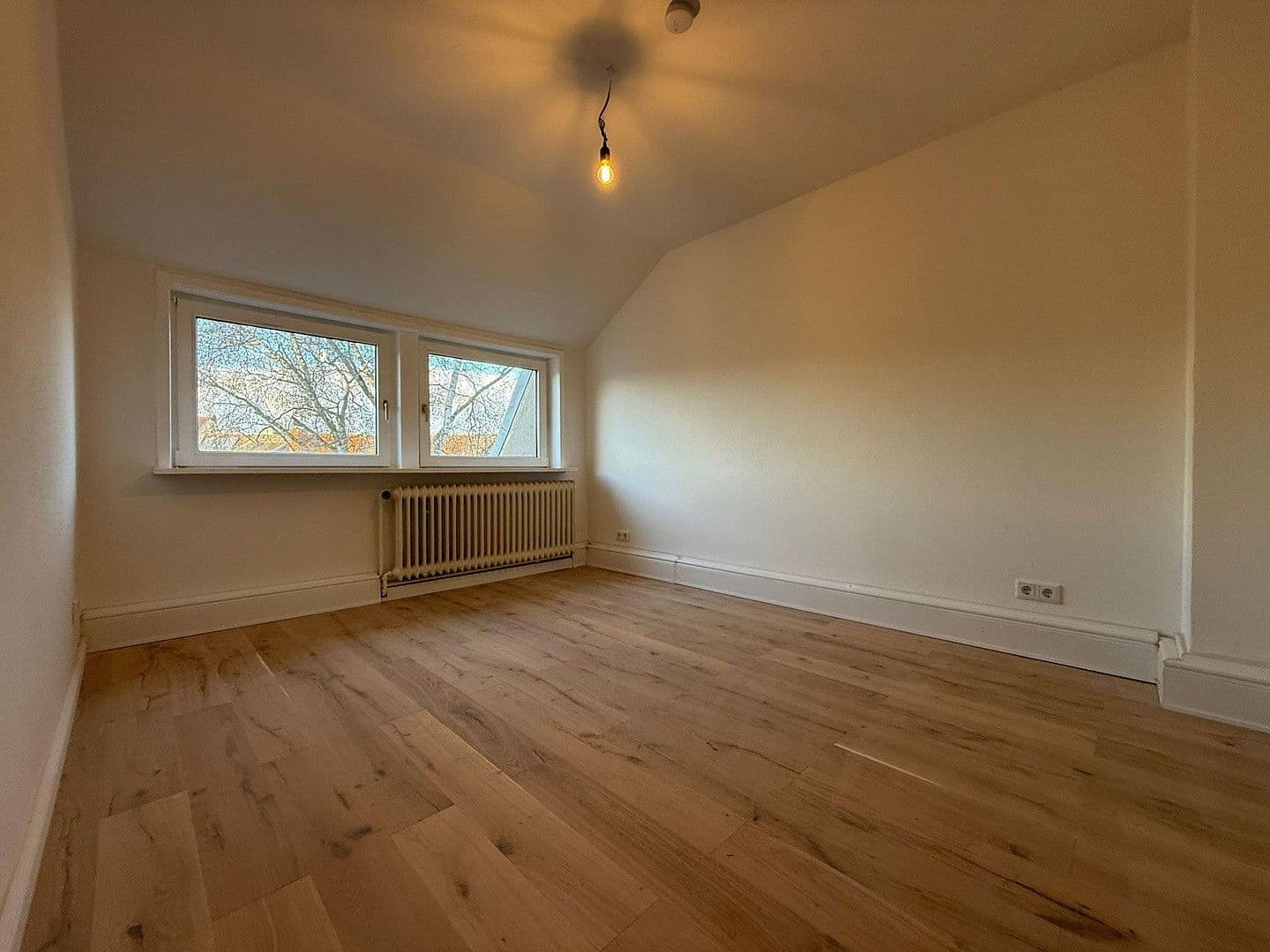 Prodej bytu 3+1 58 m², Einbecker Straße 20, Bremen, Bremen Prodej bytu 3+1 58 m², Einbecker Straße 20, Bremen, Bremen