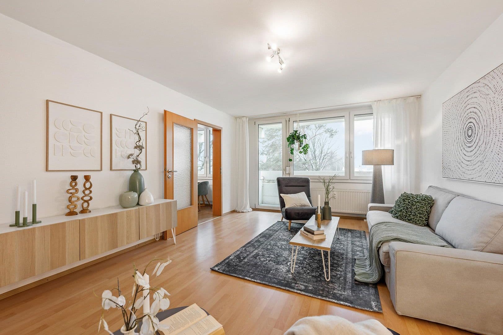 Prodej bytu 4+1 122 m², Rembrandtstraße 7, Nürtingen, Bádensko-Württembersko Prodej bytu 4+1 122 m², Rembrandtstraße 7, Nürtingen, Bádensko-Württembersko