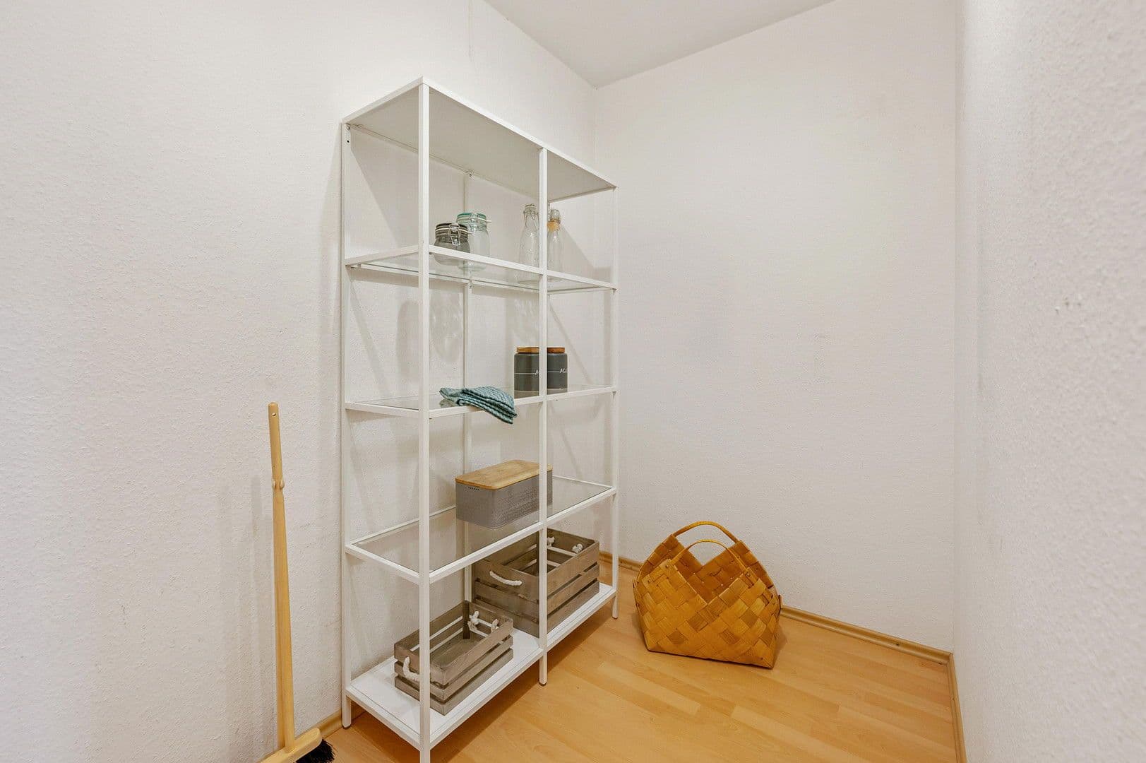 Prodej bytu 4+1 122 m², Rembrandtstraße 7, Nürtingen, Bádensko-Württembersko Prodej bytu 4+1 122 m², Rembrandtstraße 7, Nürtingen, Bádensko-Württembersko