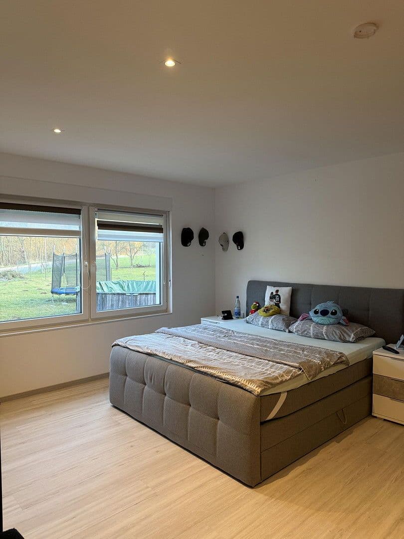 Pronájem domu 130 m², pozemek 813 m², Steinbergstr. 1, Heringen (Werra), Hessen Pronájem domu 130 m², pozemek 813 m², Steinbergstr. 1, Heringen (Werra), Hessen