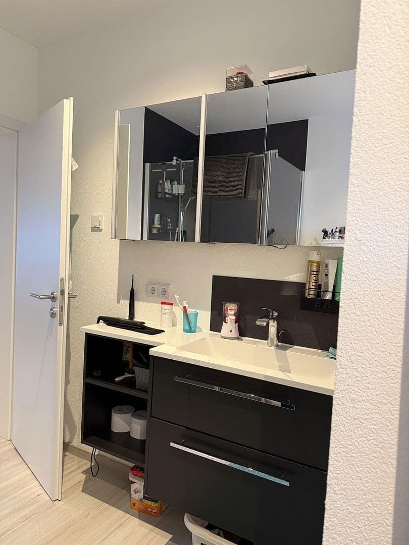 Pronájem domu 130 m², pozemek 813 m², Steinbergstr. 1, Heringen (Werra), Hessen Pronájem domu 130 m², pozemek 813 m², Steinbergstr. 1, Heringen (Werra), Hessen