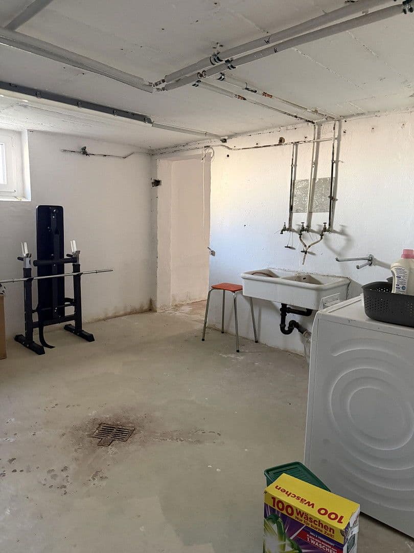 Pronájem domu 130 m², pozemek 813 m², Steinbergstr. 1, Heringen (Werra), Hessen Pronájem domu 130 m², pozemek 813 m², Steinbergstr. 1, Heringen (Werra), Hessen