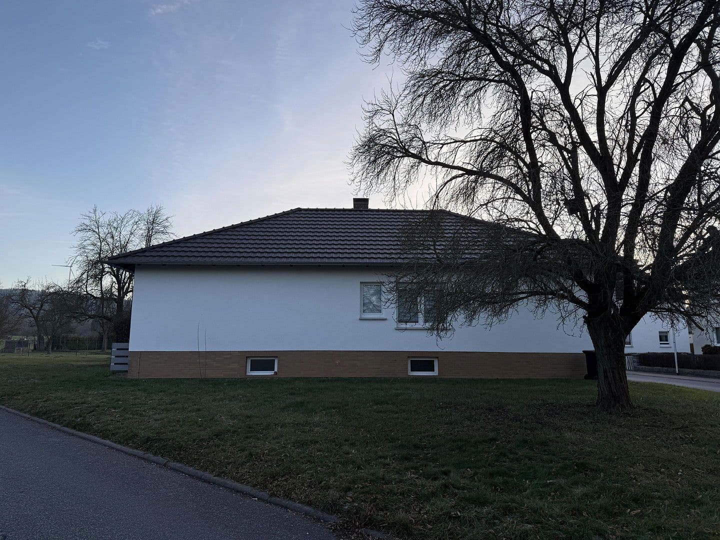 Pronájem domu 130 m², pozemek 813 m², Steinbergstr. 1, Heringen (Werra), Hessen Pronájem domu 130 m², pozemek 813 m², Steinbergstr. 1, Heringen (Werra), Hessen