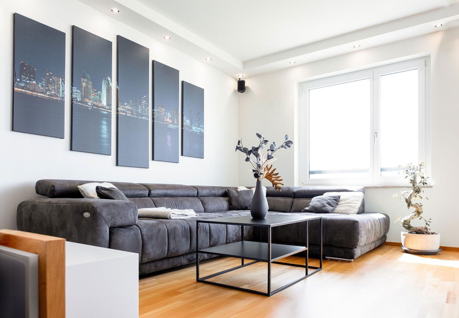 Pronájem bytu 4+1 108 m², Zimmererstr. 16, Augsburg, Bavorsko Pronájem bytu 4+1 108 m², Zimmererstr. 16, Augsburg, Bavorsko