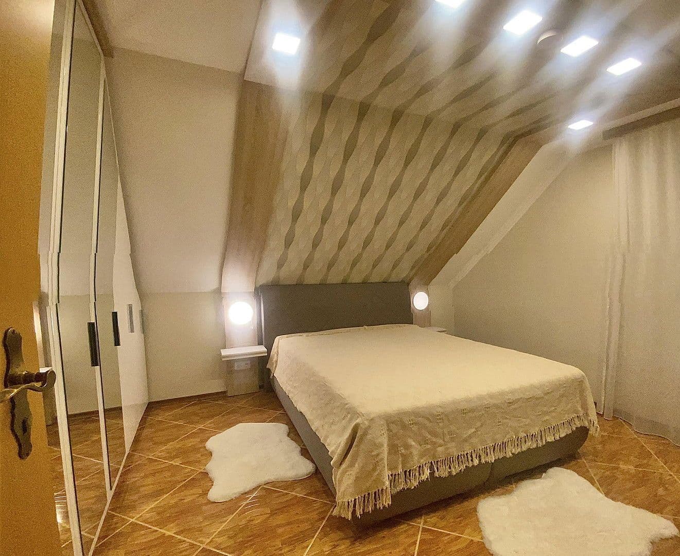 Prodej domu 211 m², pozemek 613 m², Mainleus, Bavorsko Prodej domu 211 m², pozemek 613 m², Mainleus, Bavorsko