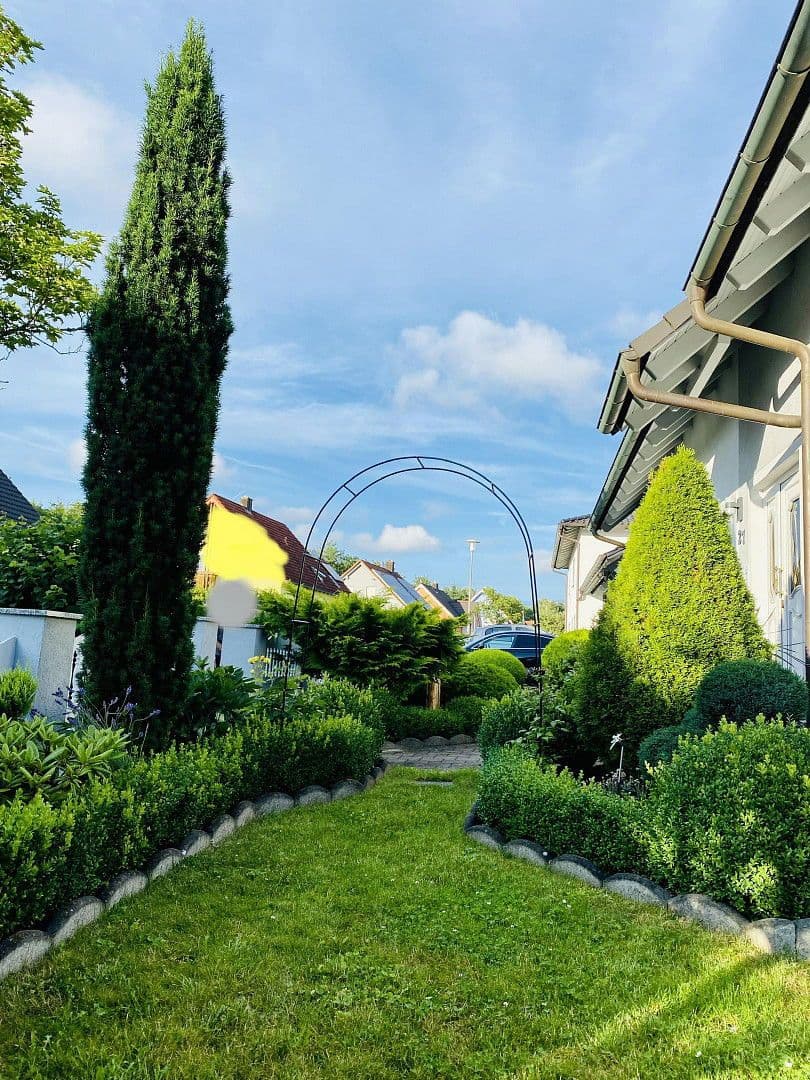 Prodej domu 211 m², pozemek 613 m², Mainleus, Bavorsko Prodej domu 211 m², pozemek 613 m², Mainleus, Bavorsko