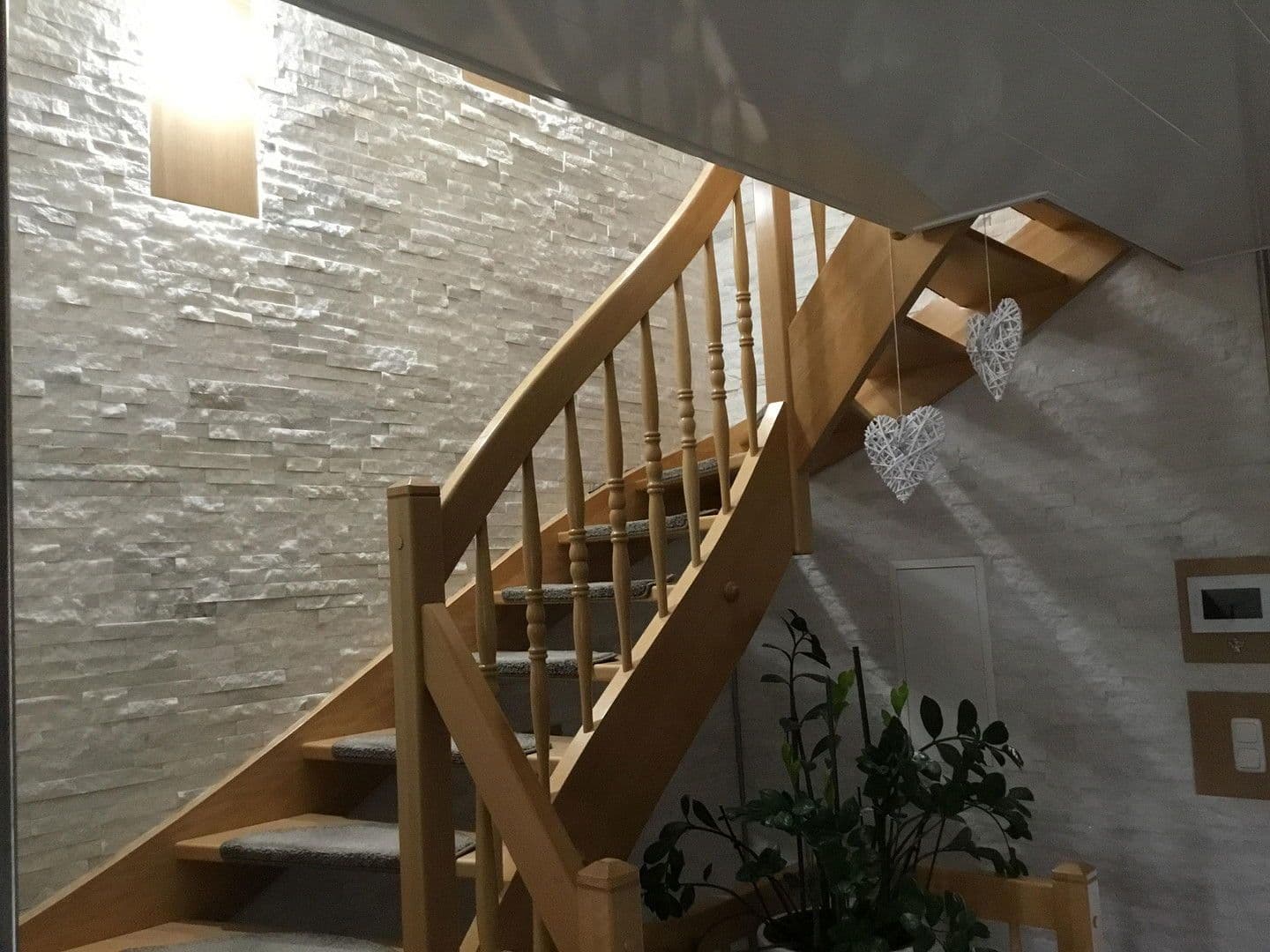 Prodej domu 211 m², pozemek 613 m², Mainleus, Bavorsko Prodej domu 211 m², pozemek 613 m², Mainleus, Bavorsko