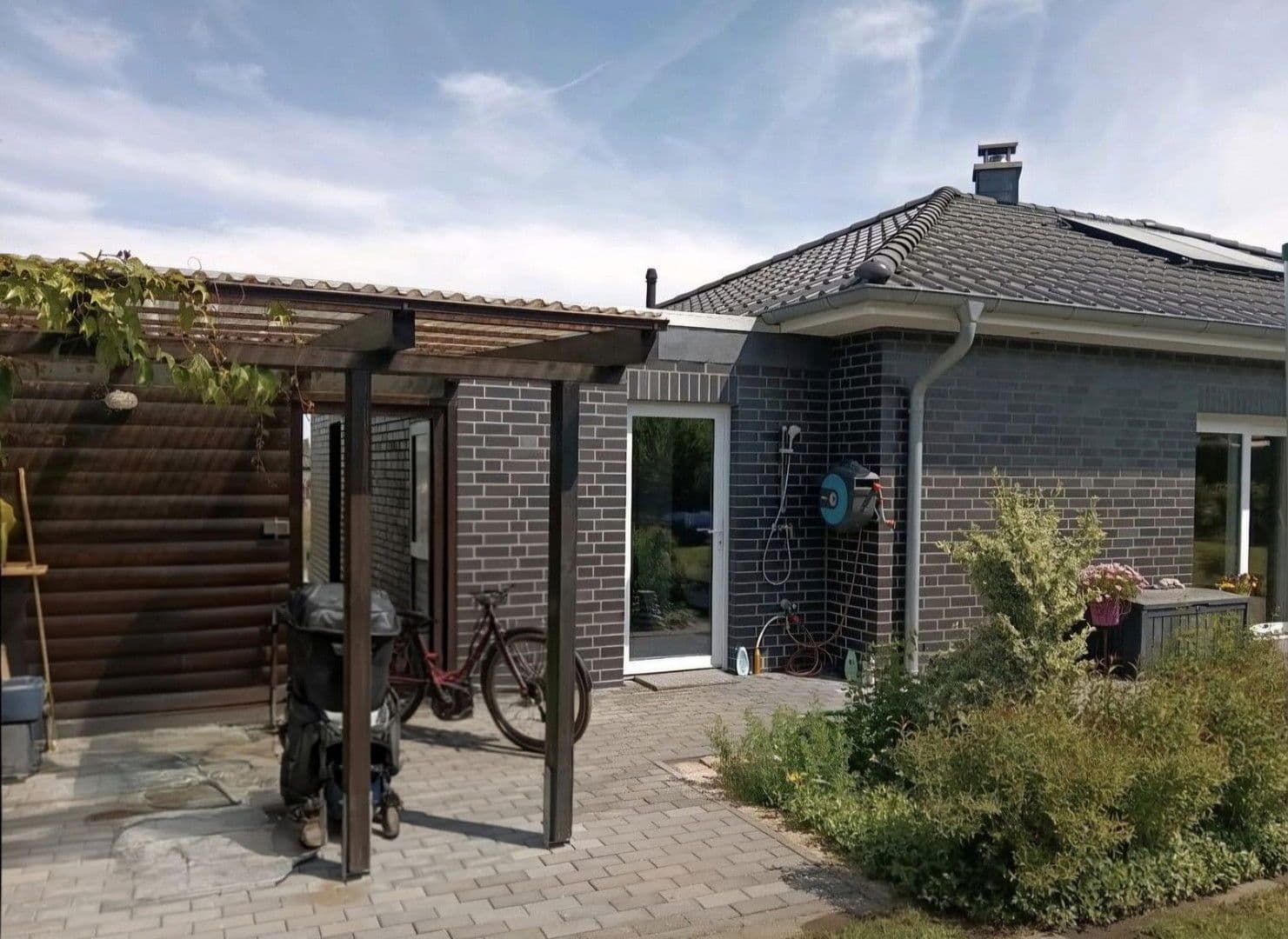 Prodej domu 115 m², pozemek 607 m², Maronengasse 834, Sassenburg, Dolní Sasko Prodej domu 115 m², pozemek 607 m², Maronengasse 834, Sassenburg, Dolní Sasko