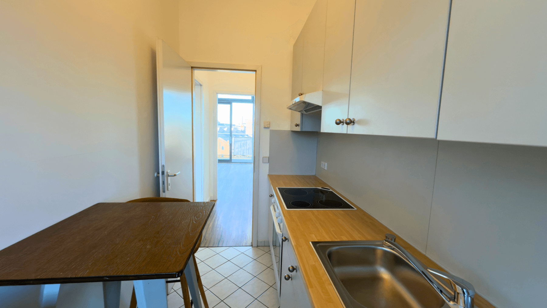 Prodej bytu 3+1 80 m², Berlin, Berlín Prodej bytu 3+1 80 m², Berlin, Berlín