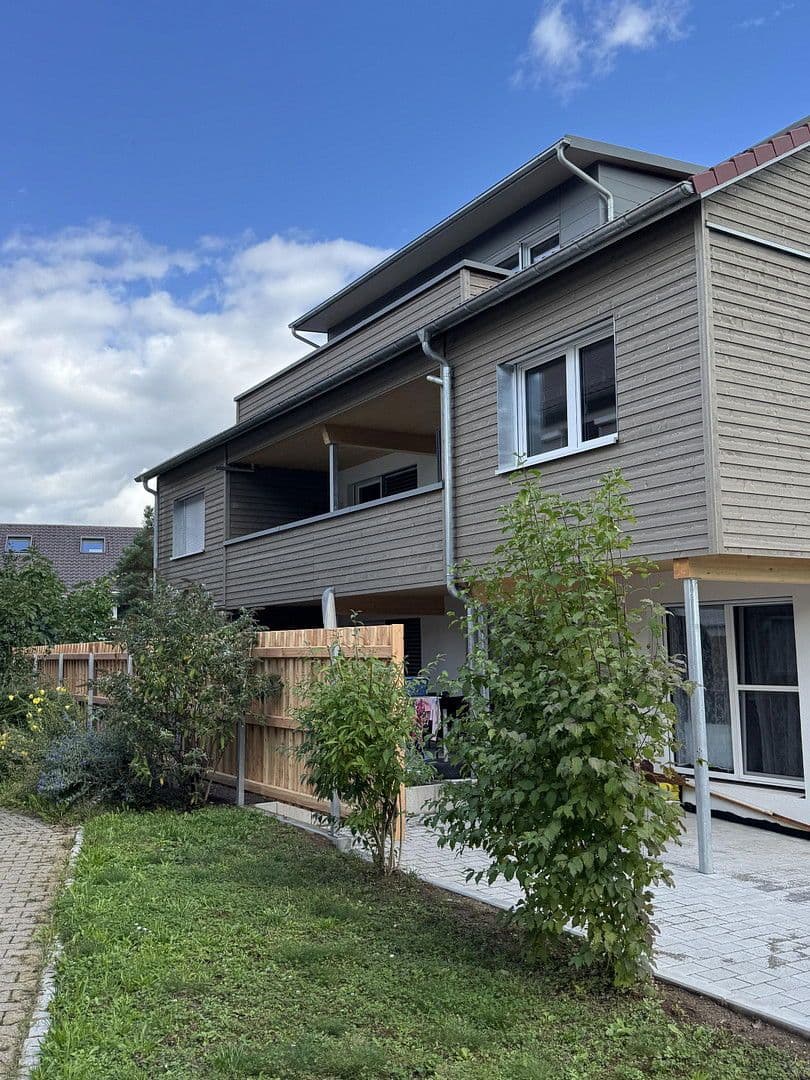 Pronájem bytu 2+1 64 m², Erdmannhausen, Bádensko-Württembersko Pronájem bytu 2+1 64 m², Erdmannhausen, Bádensko-Württembersko