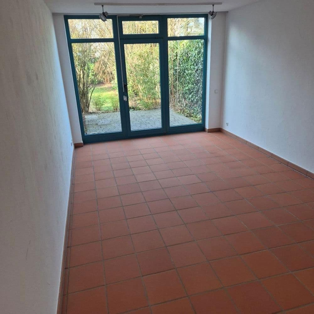 Pronájem bytu 2+1 65 m², Frankfurt, Hessen Pronájem bytu 2+1 65 m², Frankfurt, Hessen