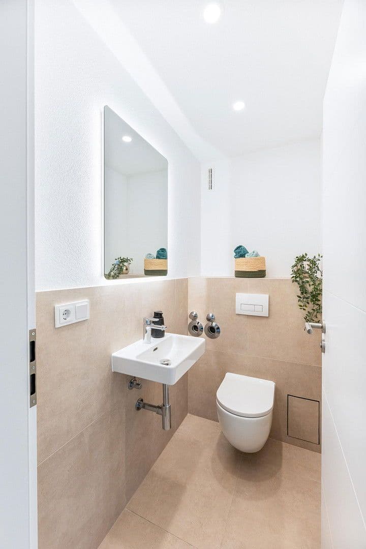 Prodej bytu 3+1 78 m², Engelbergstraße 34, Stuttgart, Bádensko-Württembersko Prodej bytu 3+1 78 m², Engelbergstraße 34, Stuttgart, Bádensko-Württembersko