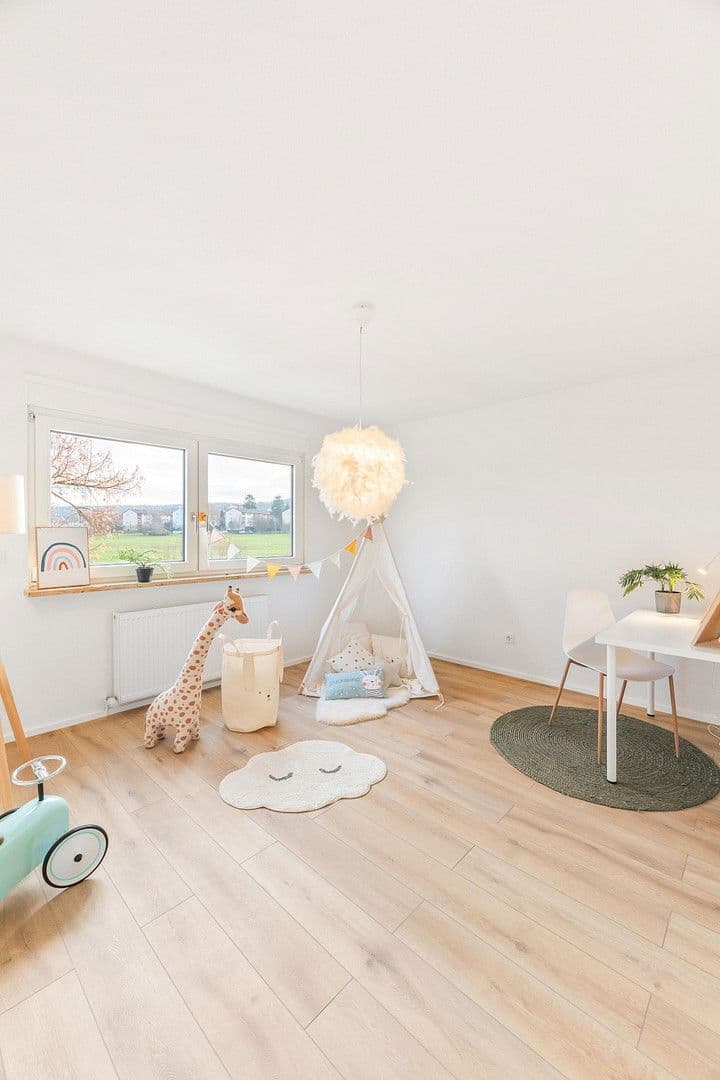 Prodej bytu 3+1 78 m², Engelbergstraße 34, Stuttgart, Bádensko-Württembersko Prodej bytu 3+1 78 m², Engelbergstraße 34, Stuttgart, Bádensko-Württembersko