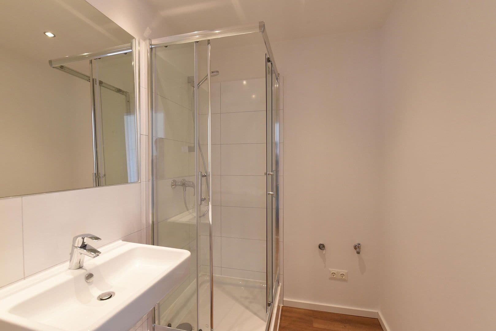 Pronájem bytu 3+1 67 m², Hamburg, Hamburg Pronájem bytu 3+1 67 m², Hamburg, Hamburg