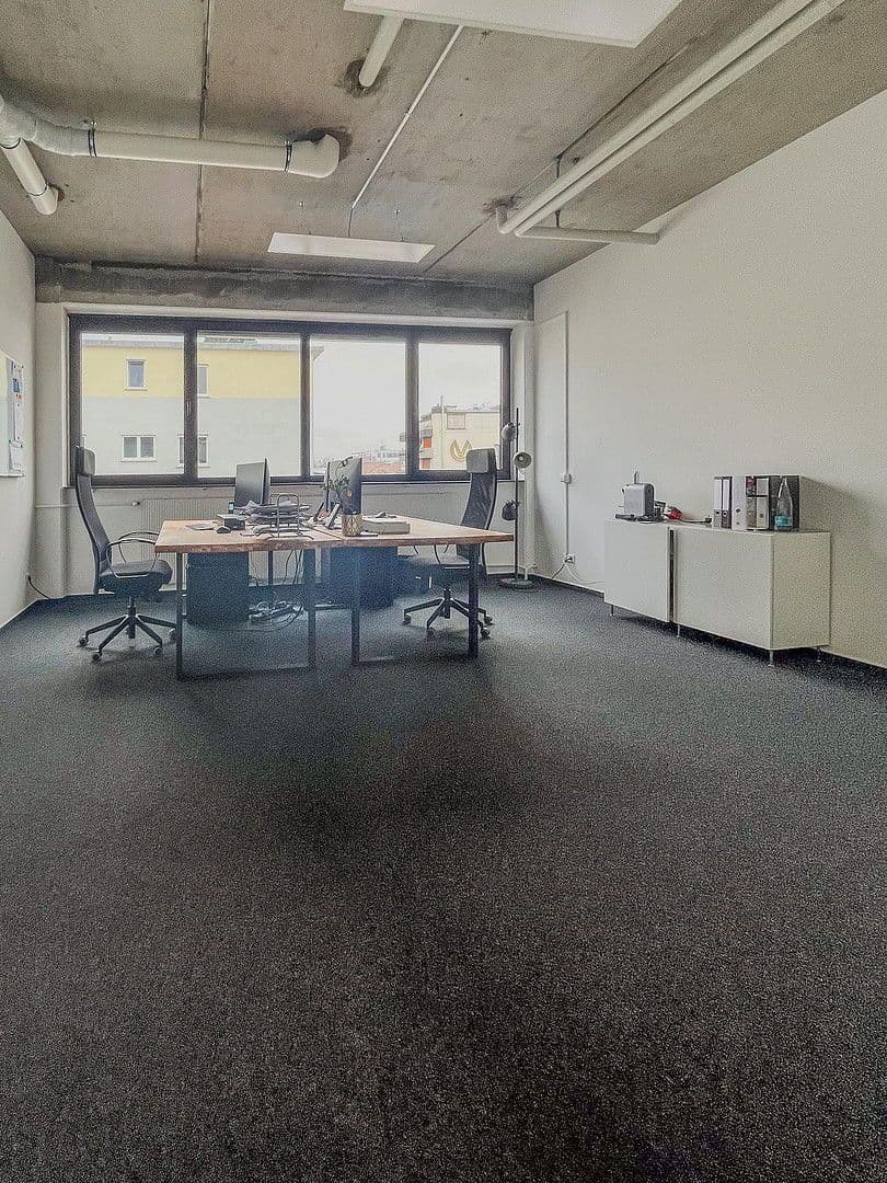 Pronájem kanceláře 230 m², Porschestrasse 2, Fellbach, Bádensko-Württembersko Pronájem kanceláře 230 m², Porschestrasse 2, Fellbach, Bádensko-Württembersko