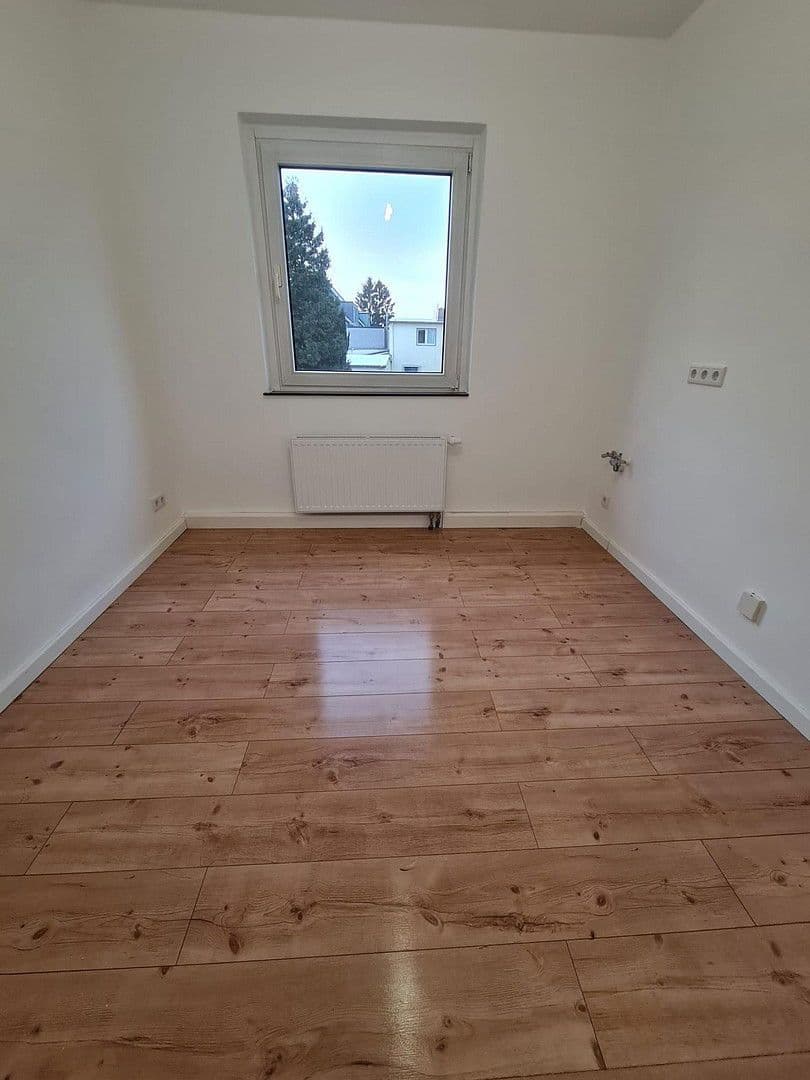 Pronájem bytu 3+1 71 m², Gertrudstraße 17, Oberhausen, Severní Porýní-Vestfálsko Pronájem bytu 3+1 71 m², Gertrudstraße 17, Oberhausen, Severní Porýní-Vestfálsko