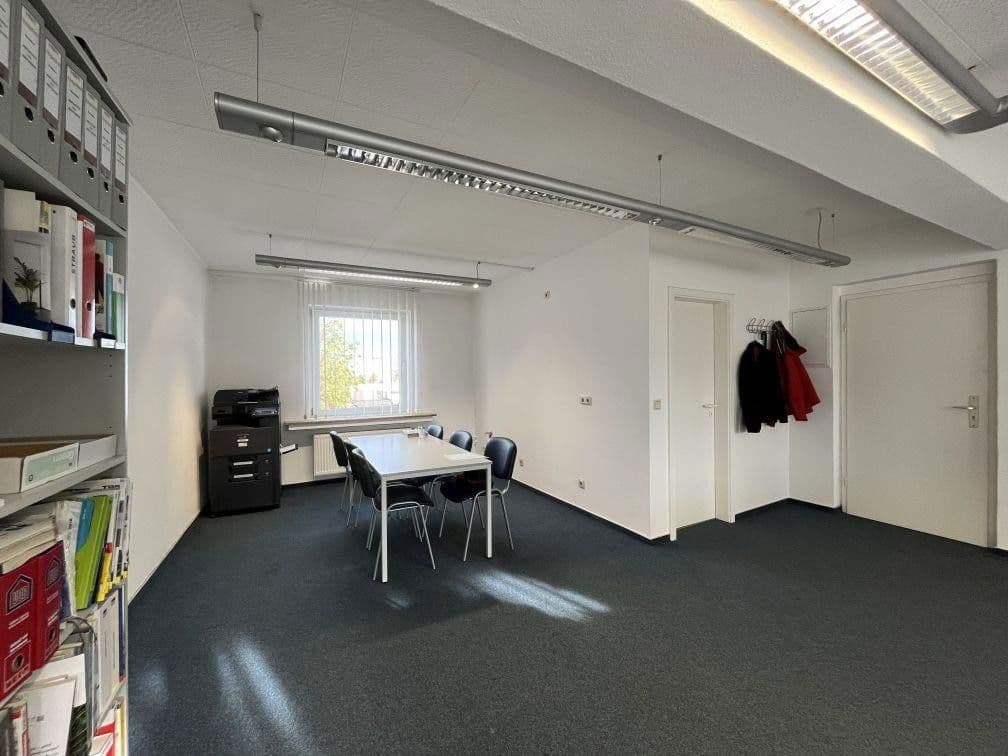 Pronájem kanceláře 129 m², Köln, Severní Porýní-Vestfálsko Pronájem kanceláře 129 m², Köln, Severní Porýní-Vestfálsko