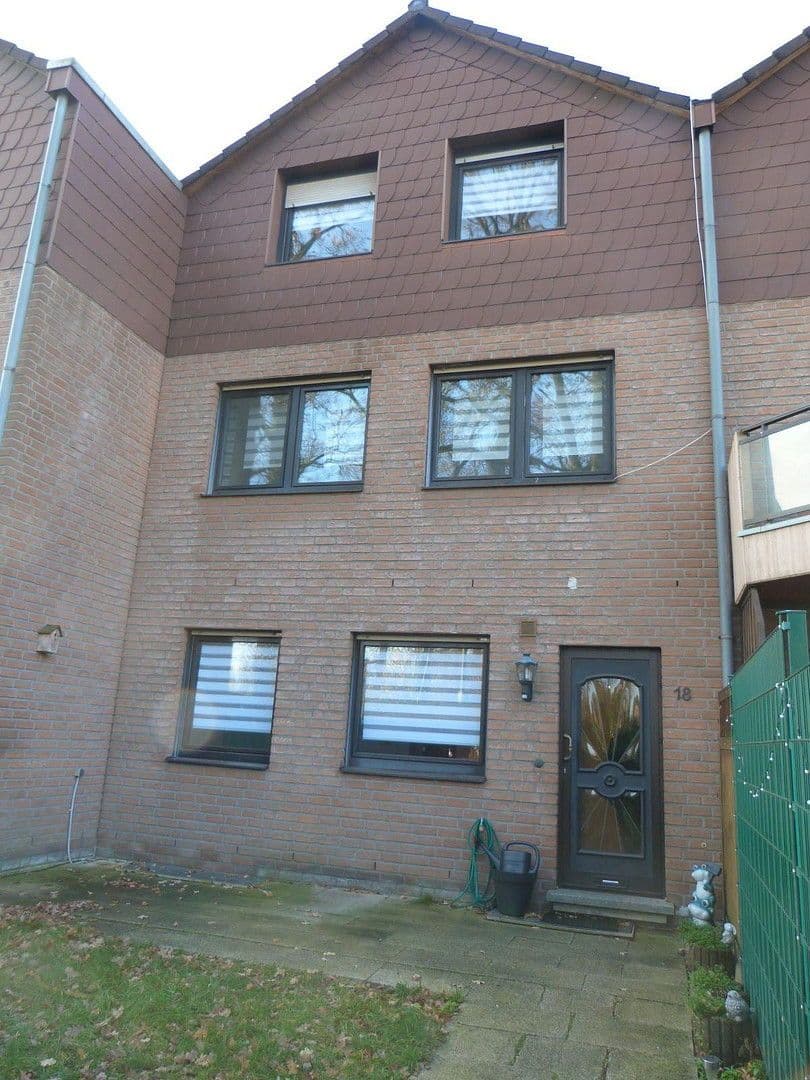 Prodej domu 91 m², pozemek 112 m², Haselhuhnweg 18, Dorsten, Severní Porýní-Vestfálsko Prodej domu 91 m², pozemek 112 m², Haselhuhnweg 18, Dorsten, Severní Porýní-Vestfálsko