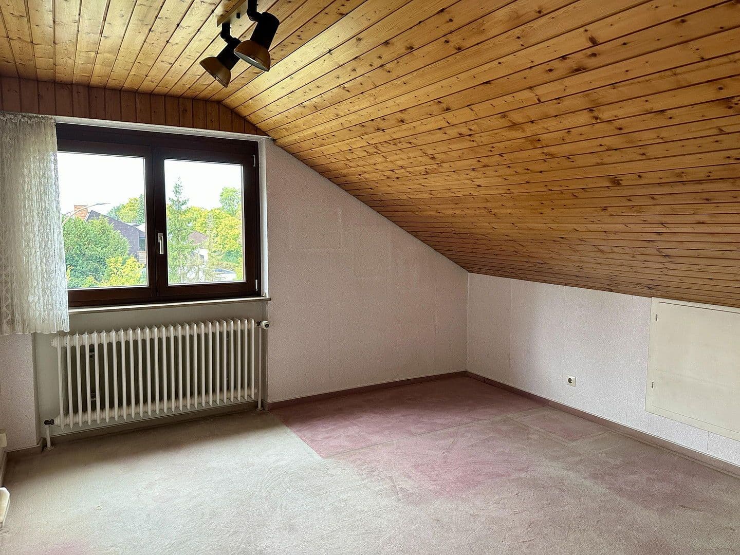 Prodej domu 137 m², pozemek 305 m², Remshalden, Bádensko-Württembersko Prodej domu 137 m², pozemek 305 m², Remshalden, Bádensko-Württembersko