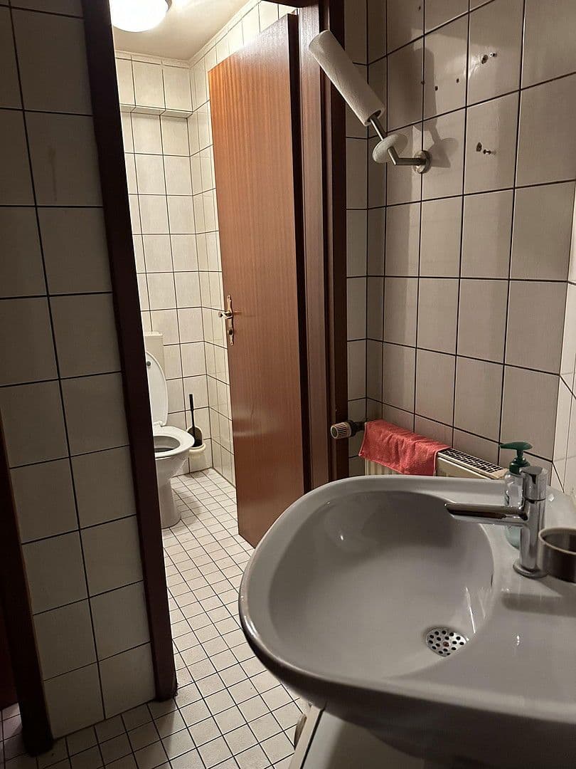 Pronájem nebytového prostoru 107 m², Obersulm, Bádensko-Württembersko Pronájem nebytového prostoru 107 m², Obersulm, Bádensko-Württembersko