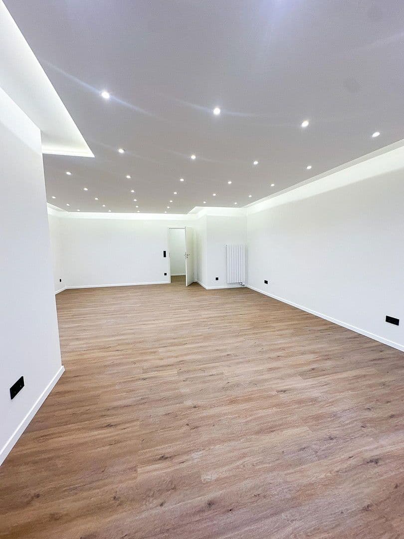 Prodej bytu 3+1 78 m², Kappelerstraße 3, Düsseldorf, Severní Porýní-Vestfálsko Prodej bytu 3+1 78 m², Kappelerstraße 3, Düsseldorf, Severní Porýní-Vestfálsko