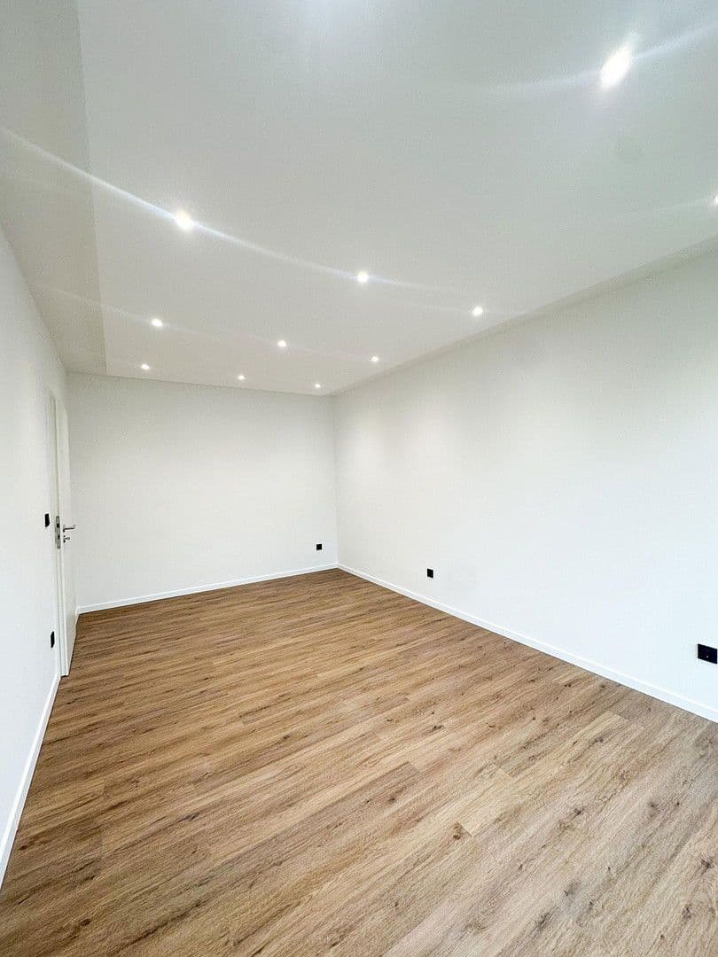 Prodej bytu 3+1 78 m², Kappelerstraße 3, Düsseldorf, Severní Porýní-Vestfálsko Prodej bytu 3+1 78 m², Kappelerstraße 3, Düsseldorf, Severní Porýní-Vestfálsko