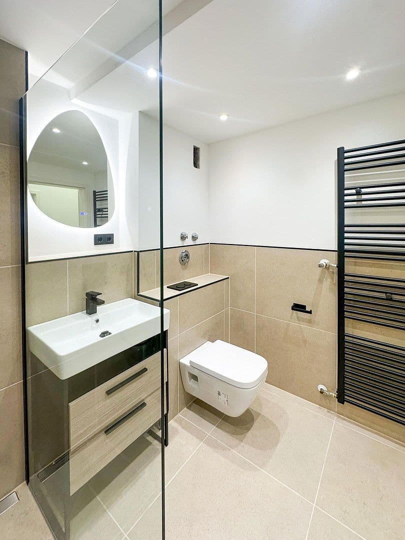 Prodej bytu 3+1 78 m², Kappelerstraße 3, Düsseldorf, Severní Porýní-Vestfálsko Prodej bytu 3+1 78 m², Kappelerstraße 3, Düsseldorf, Severní Porýní-Vestfálsko