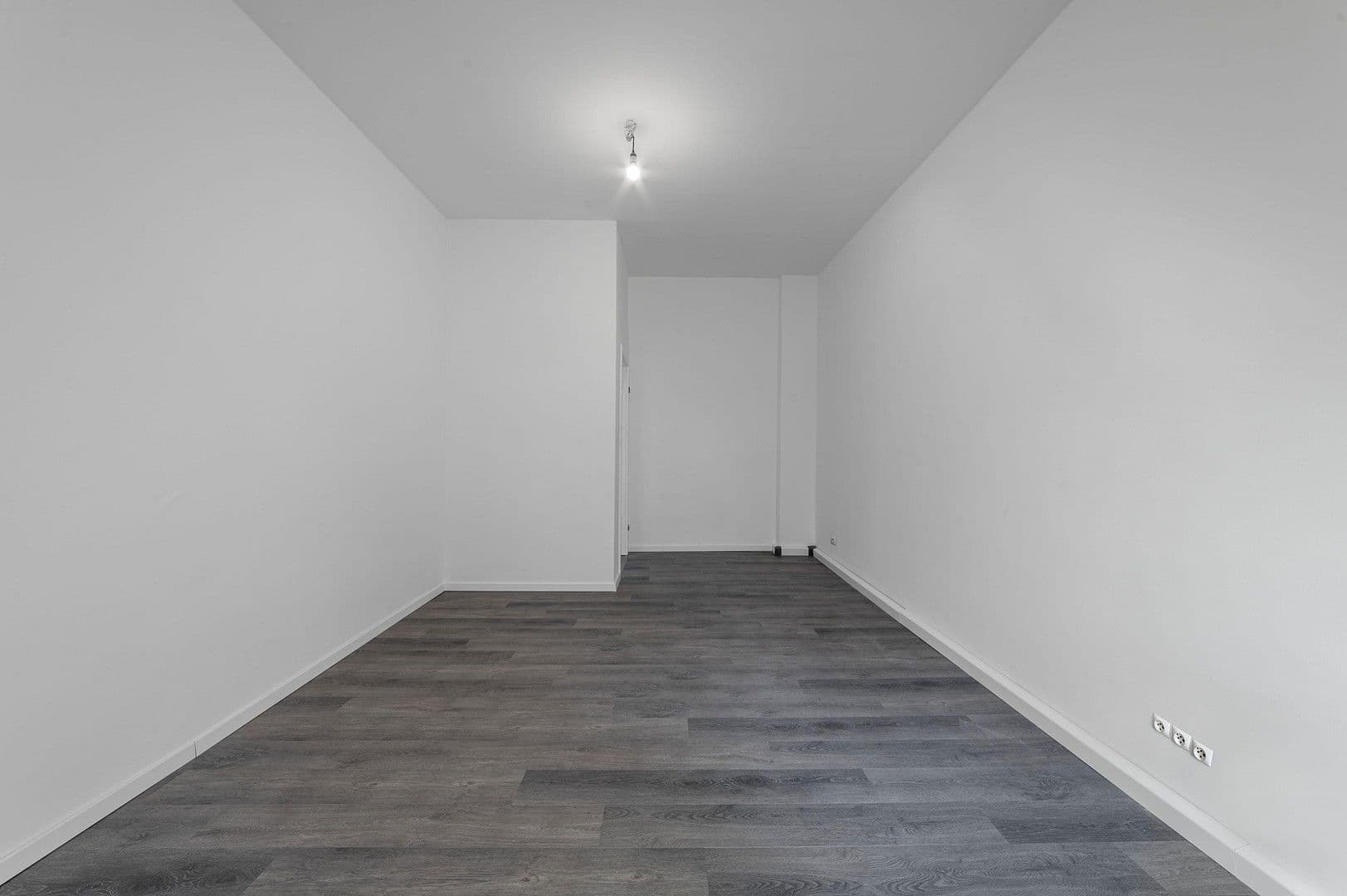 Pronájem bytu 4+1 100 m², Wittensteinstraße 137, Wuppertal, Severní Porýní-Vestfálsko Pronájem bytu 4+1 100 m², Wittensteinstraße 137, Wuppertal, Severní Porýní-Vestfálsko