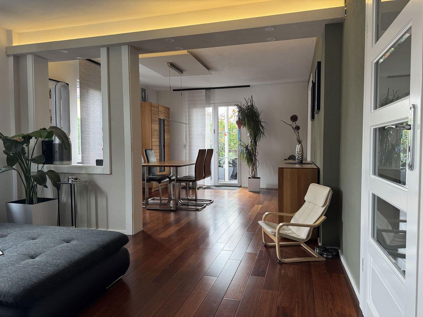 Prodej domu 170 m², pozemek 325 m², Kirchheim unter Teck, Bádensko-Württembersko Prodej domu 170 m², pozemek 325 m², Kirchheim unter Teck, Bádensko-Württembersko