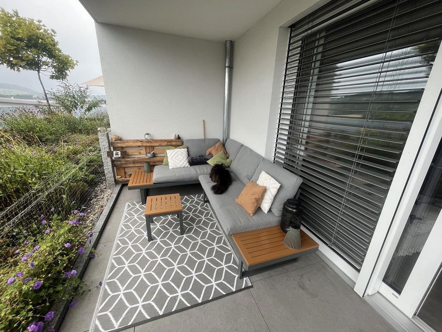 Pronájem bytu 3+1 100 m², Bergstrasse 11, Laufenburg (Baden), Bádensko-Württembersko Pronájem bytu 3+1 100 m², Bergstrasse 11, Laufenburg (Baden), Bádensko-Württembersko