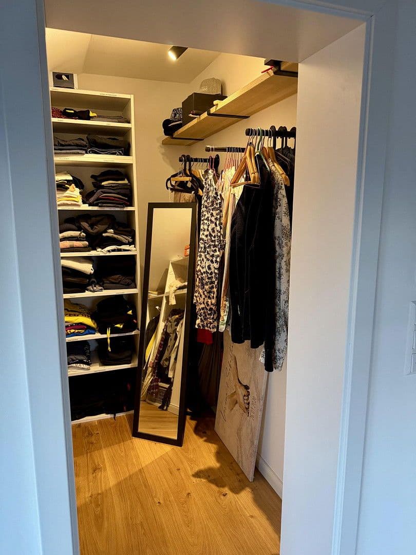 Prodej domu 220 m², pozemek 689 m², Muggensturm, Bádensko-Württembersko Prodej domu 220 m², pozemek 689 m², Muggensturm, Bádensko-Württembersko