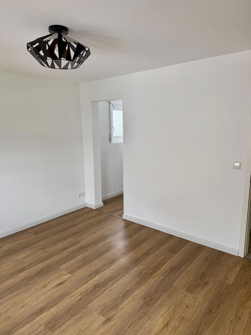 Prodej domu 220 m², pozemek 689 m², Muggensturm, Bádensko-Württembersko Prodej domu 220 m², pozemek 689 m², Muggensturm, Bádensko-Württembersko