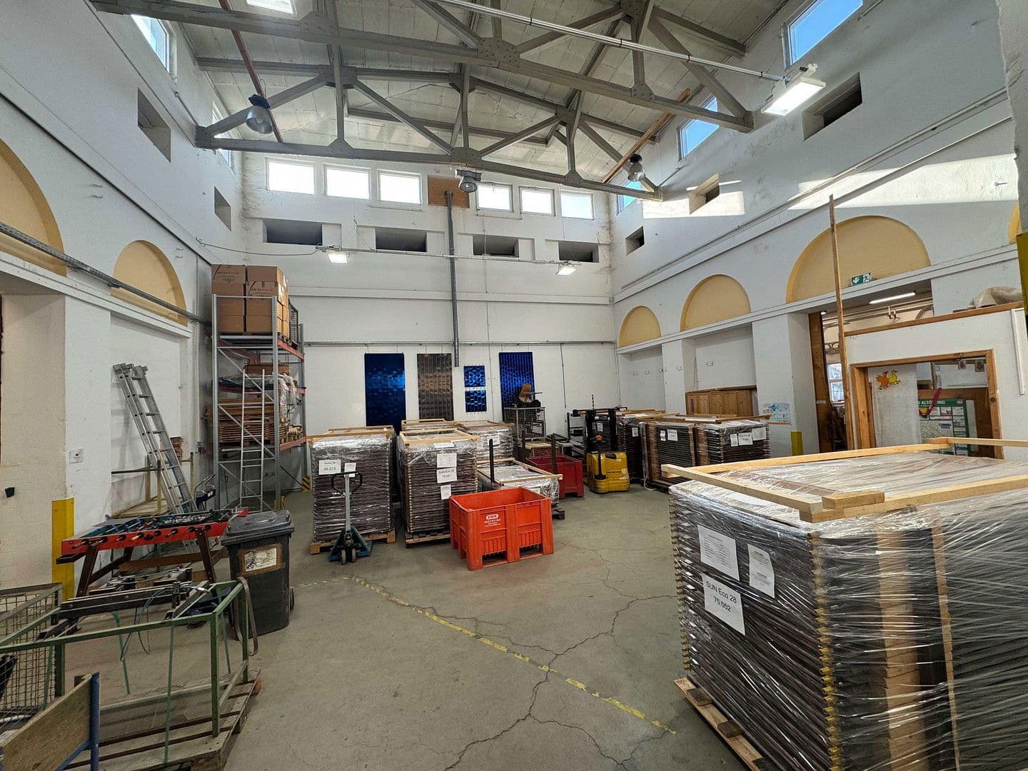 Pronájem nebytového prostoru 4.000 m², Töging, Bavorsko Pronájem nebytového prostoru 4.000 m², Töging, Bavorsko