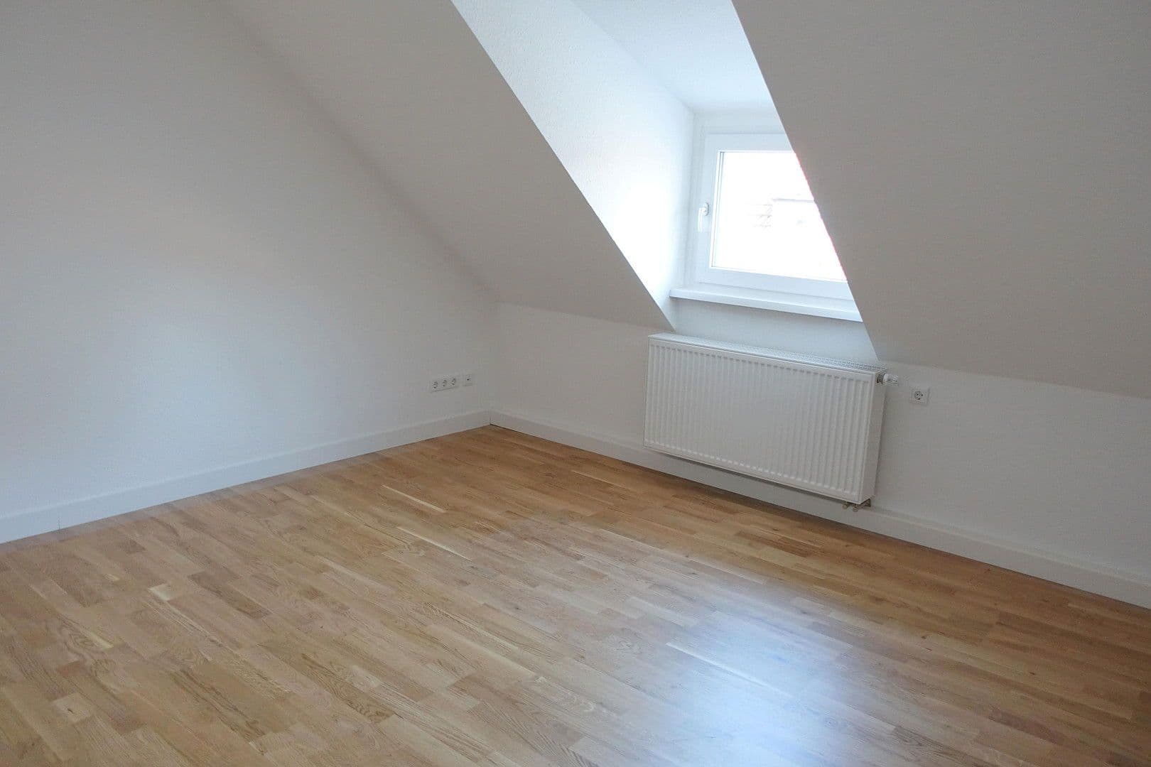 Pronájem bytu 2+1 41 m², Bad Homburg vor der Höhe, Hessen Pronájem bytu 2+1 41 m², Bad Homburg vor der Höhe, Hessen