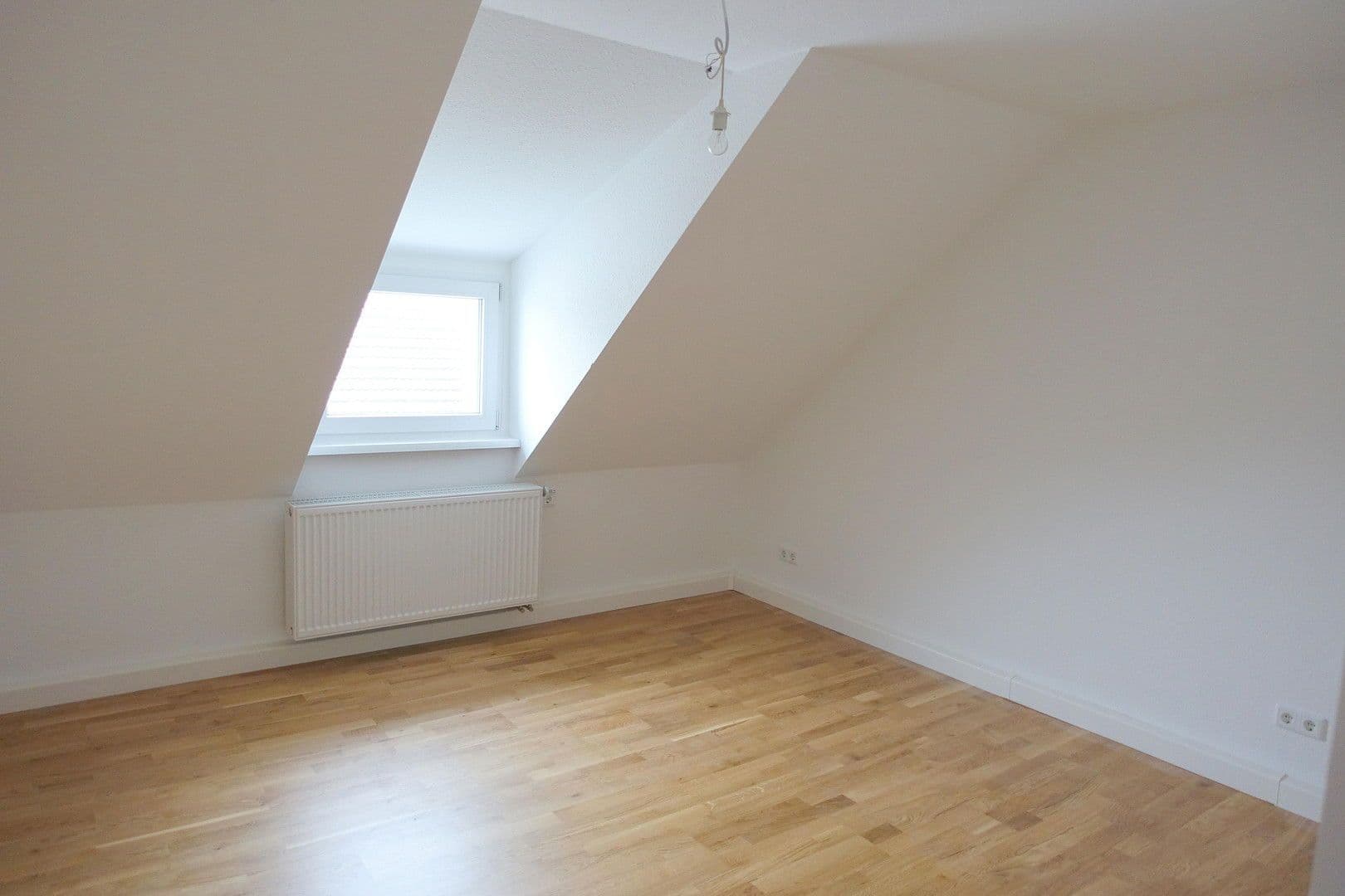 Pronájem bytu 2+1 41 m², Bad Homburg vor der Höhe, Hessen Pronájem bytu 2+1 41 m², Bad Homburg vor der Höhe, Hessen