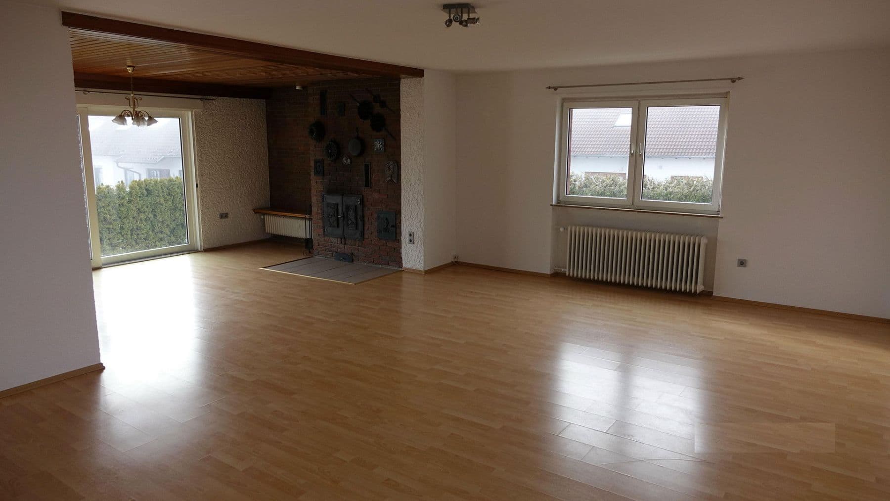 Prodej domu 163 m², pozemek 742 m², Kaiserslautern, Porýní-Falc Prodej domu 163 m², pozemek 742 m², Kaiserslautern, Porýní-Falc