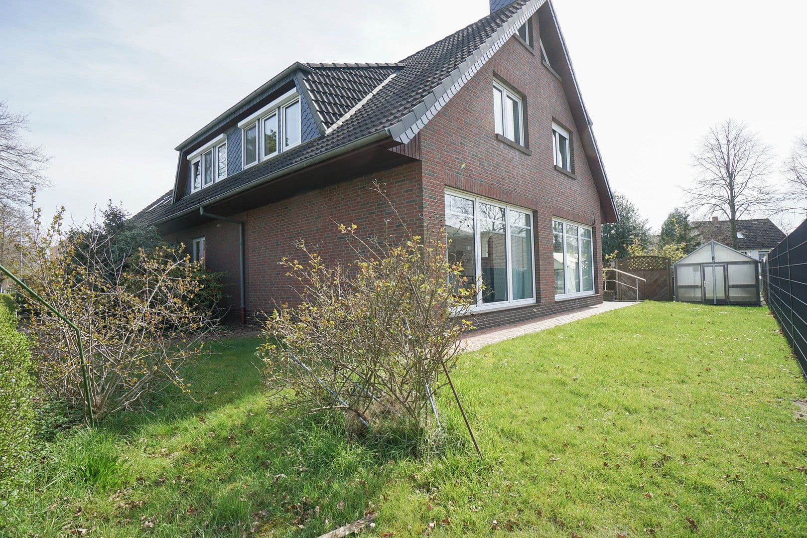 Prodej domu 177 m², Mittelweg 47, Stuhr, Dolní Sasko Prodej domu 177 m², Mittelweg 47, Stuhr, Dolní Sasko