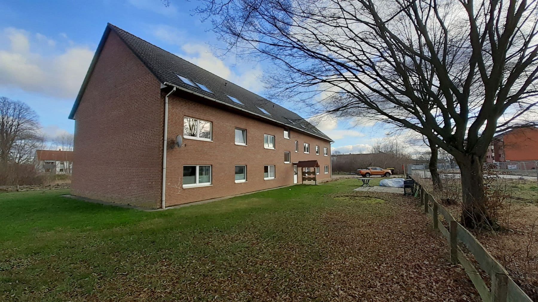 Prodej domu 1.900 m², pozemek 1.900 m², Heidmarkstr. 28, Bad Fallingbostel, Dolní Sasko Prodej domu 1.900 m², pozemek 1.900 m², Heidmarkstr. 28, Bad Fallingbostel, Dolní Sasko