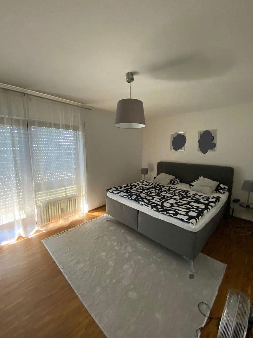Pronájem bytu 3+1 99 m², Baden-Baden, Bádensko-Württembersko Pronájem bytu 3+1 99 m², Baden-Baden, Bádensko-Württembersko