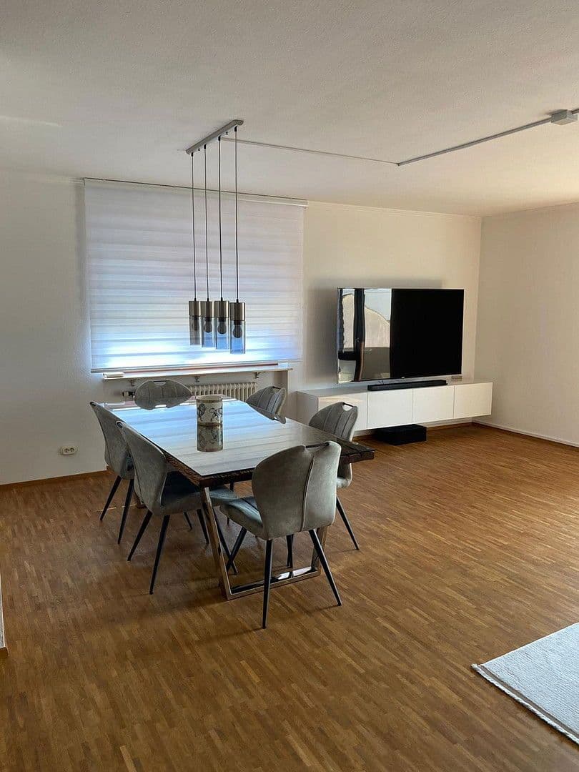 Pronájem bytu 3+1 99 m², Baden-Baden, Bádensko-Württembersko Pronájem bytu 3+1 99 m², Baden-Baden, Bádensko-Württembersko