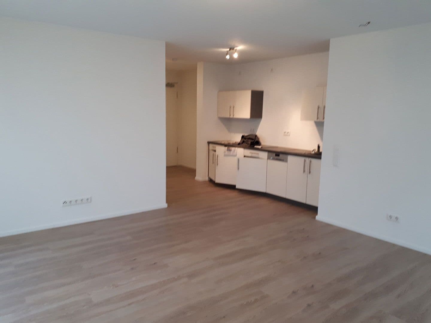 Prodej bytu 2+1 51 m², Ludwigshafen, Porýní-Falc Prodej bytu 2+1 51 m², Ludwigshafen, Porýní-Falc