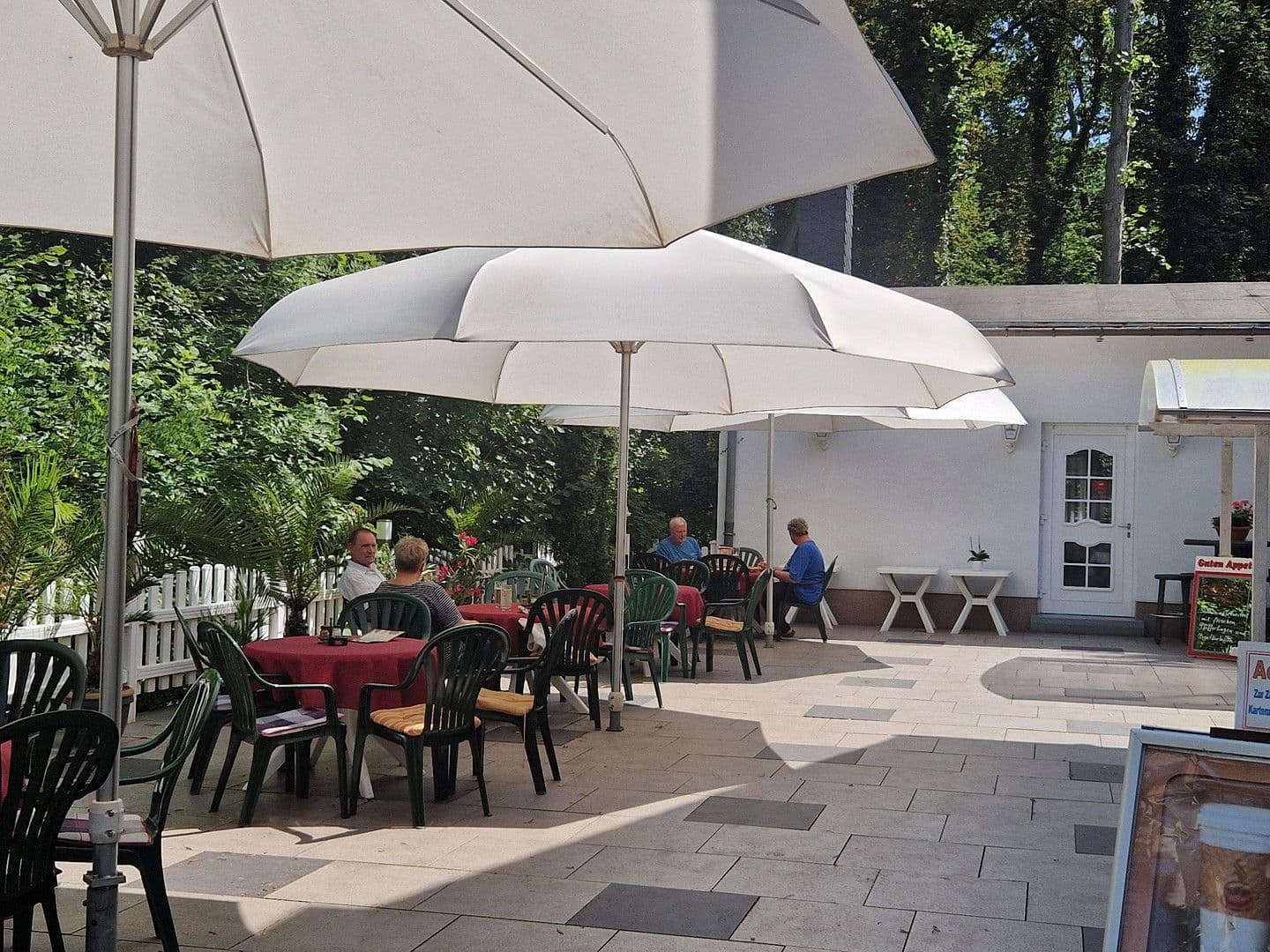 Prodej nebytového prostoru 2.200 m², Lützen, Sasko-Anhaltsko Prodej nebytového prostoru 2.200 m², Lützen, Sasko-Anhaltsko