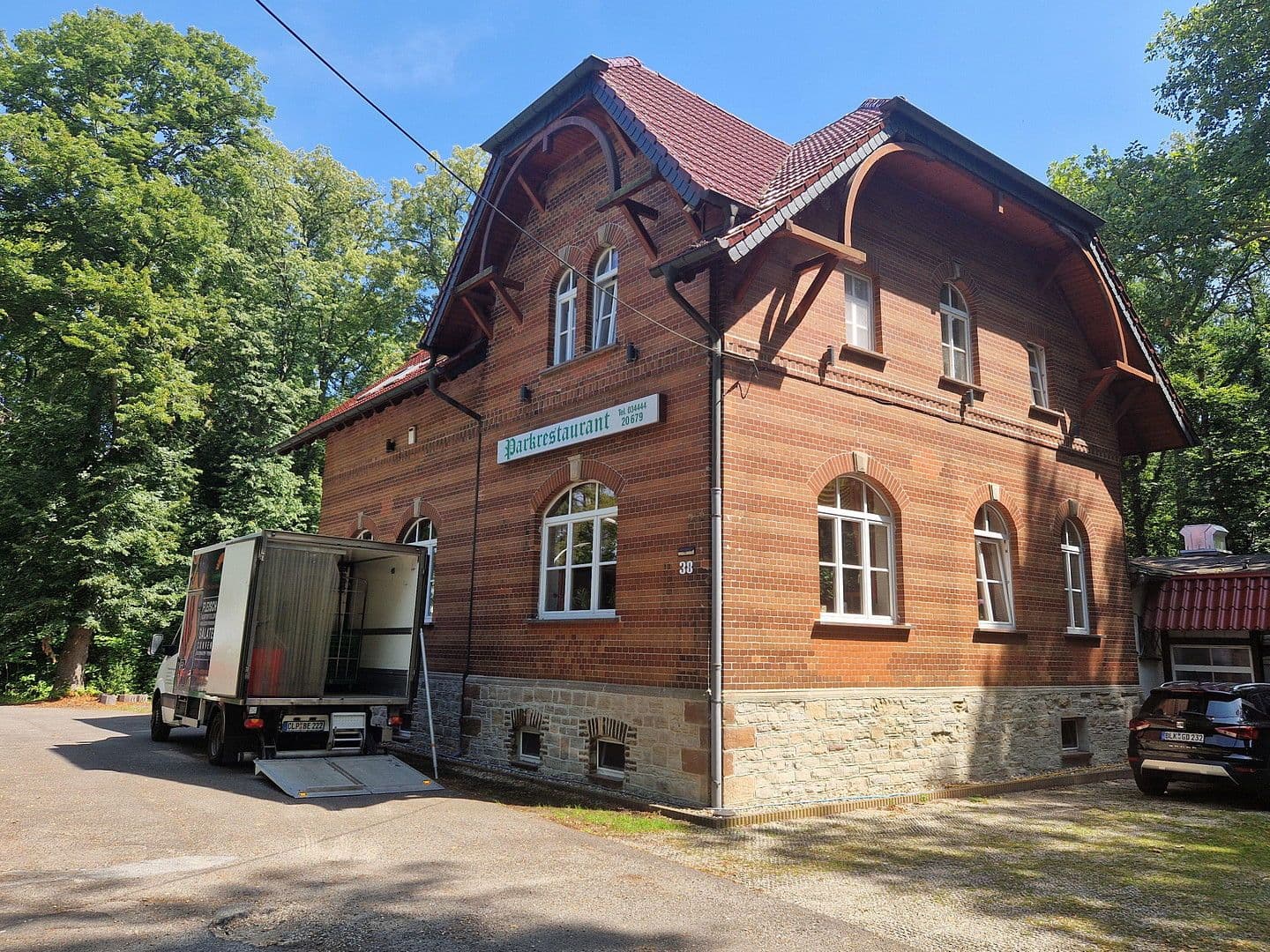 Prodej nebytového prostoru 2.200 m², Lützen, Sasko-Anhaltsko Prodej nebytového prostoru 2.200 m², Lützen, Sasko-Anhaltsko