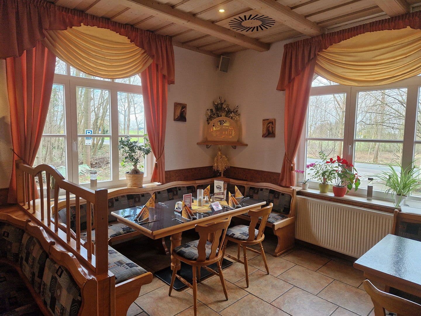 Prodej nebytového prostoru 2.200 m², Lützen, Sasko-Anhaltsko Prodej nebytového prostoru 2.200 m², Lützen, Sasko-Anhaltsko