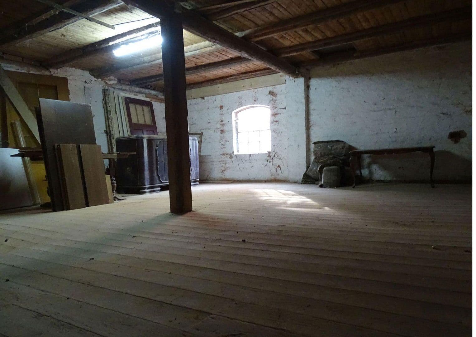 Prodej domu 200 m², pozemek 1.220 m², Hessisch Oldendorf, Dolní Sasko Prodej domu 200 m², pozemek 1.220 m², Hessisch Oldendorf, Dolní Sasko